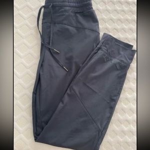 Jogger scrub pants. Size small